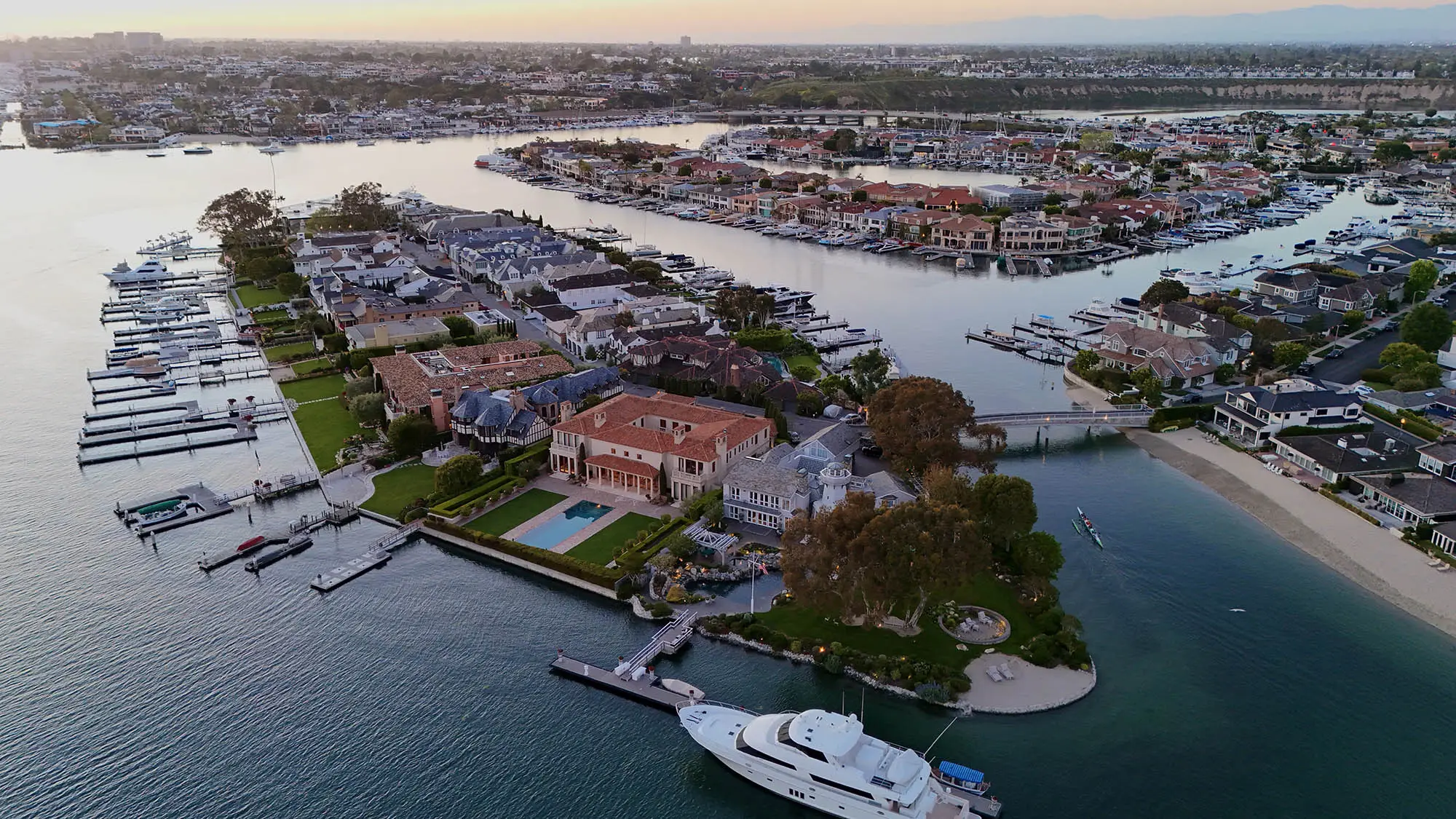 Harbor Island and Linda Isle at dusk, photographed from the air